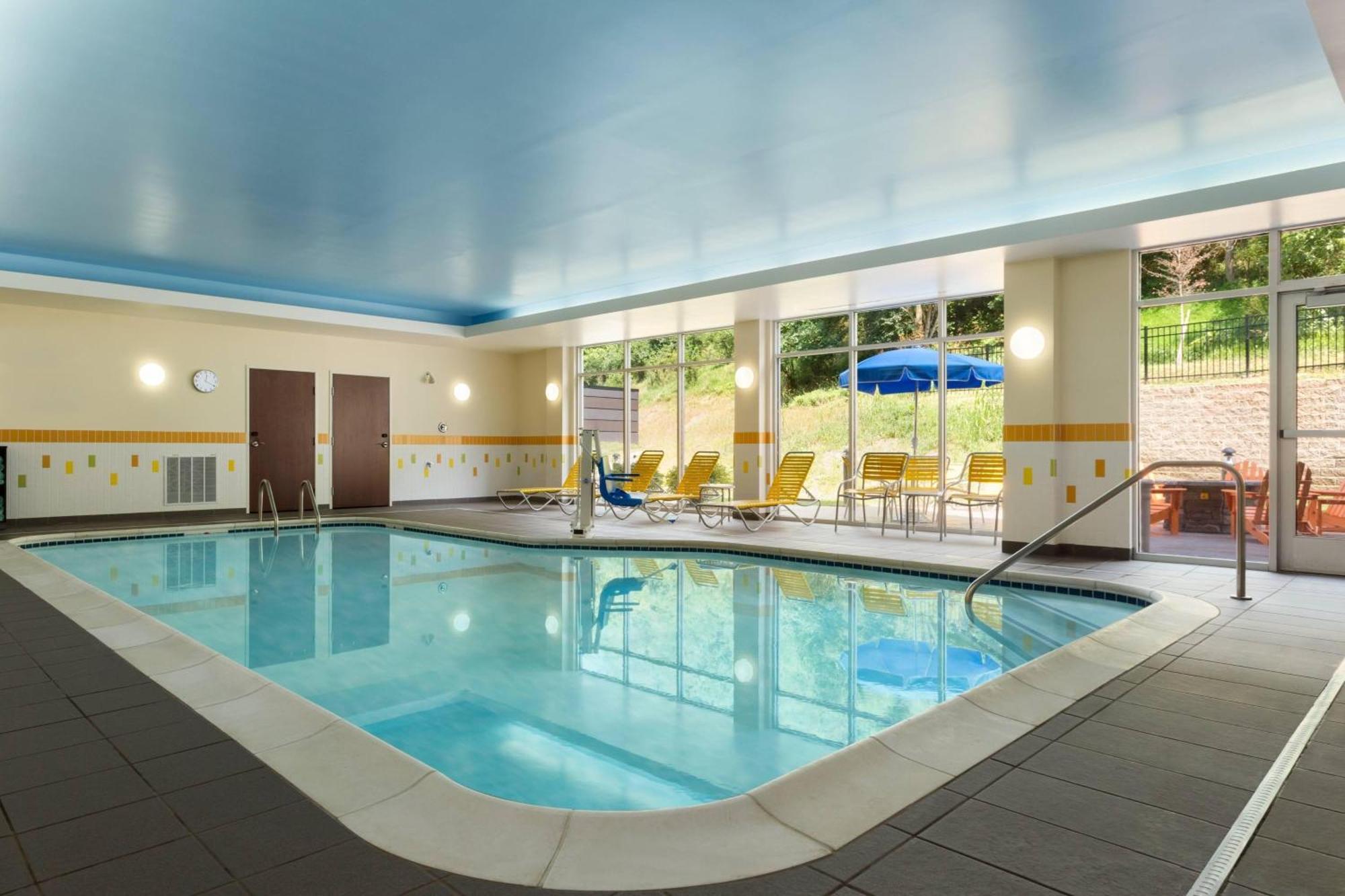 Fairfield Inn & Suites By Marriott Атенс Екстер'єр фото